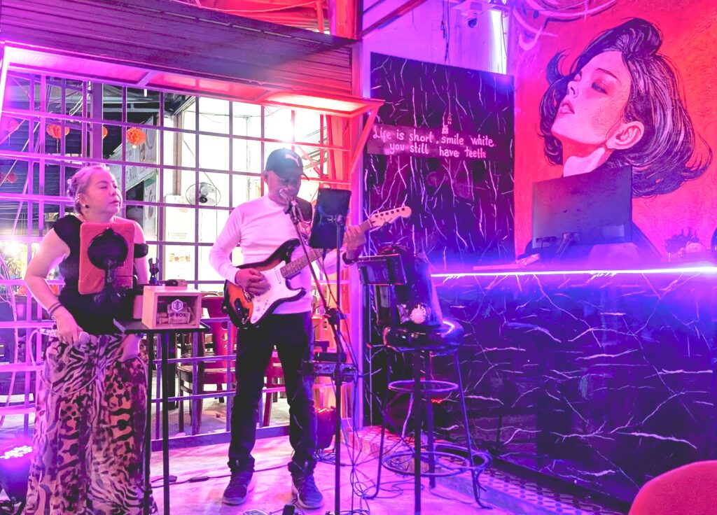Hannah live music thursdays 001